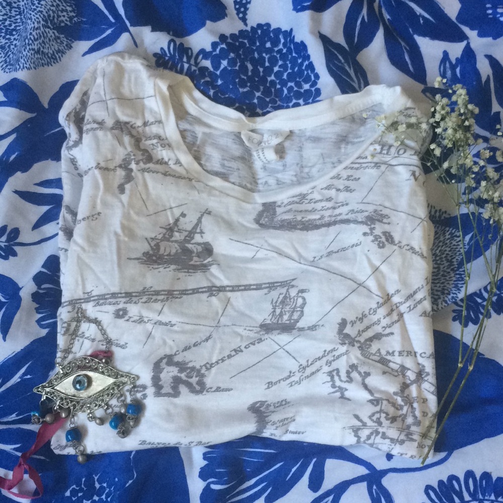 F21 flowy white map print T-shirt